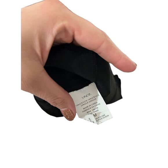 Vince Silk Blend Ruffle V-Neck Handkerchief Hem Button Down Blouse Black Medium - Picture 9 of 12